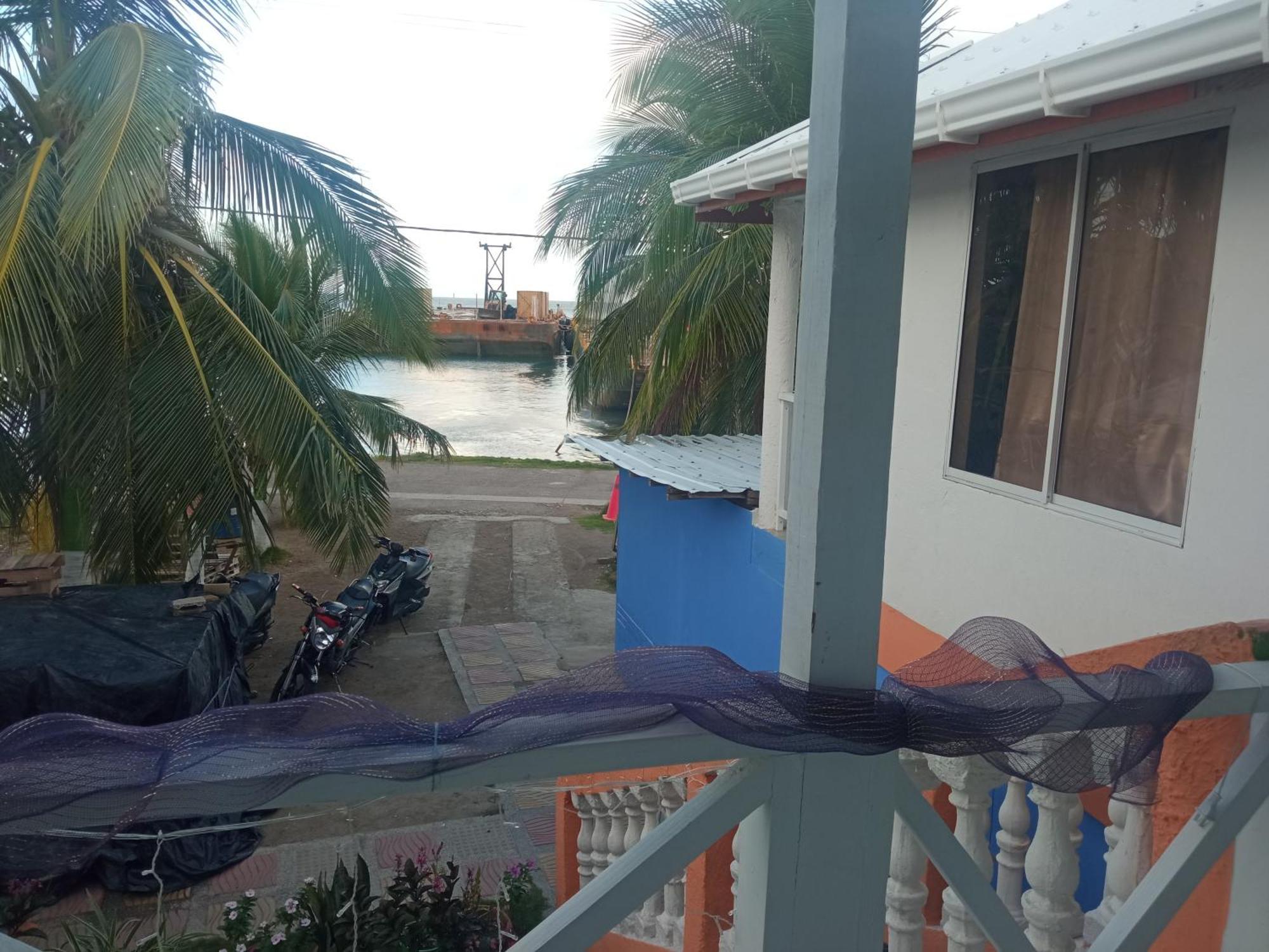 Posada Valerie Hotel Archibolds Ngoại thất bức ảnh