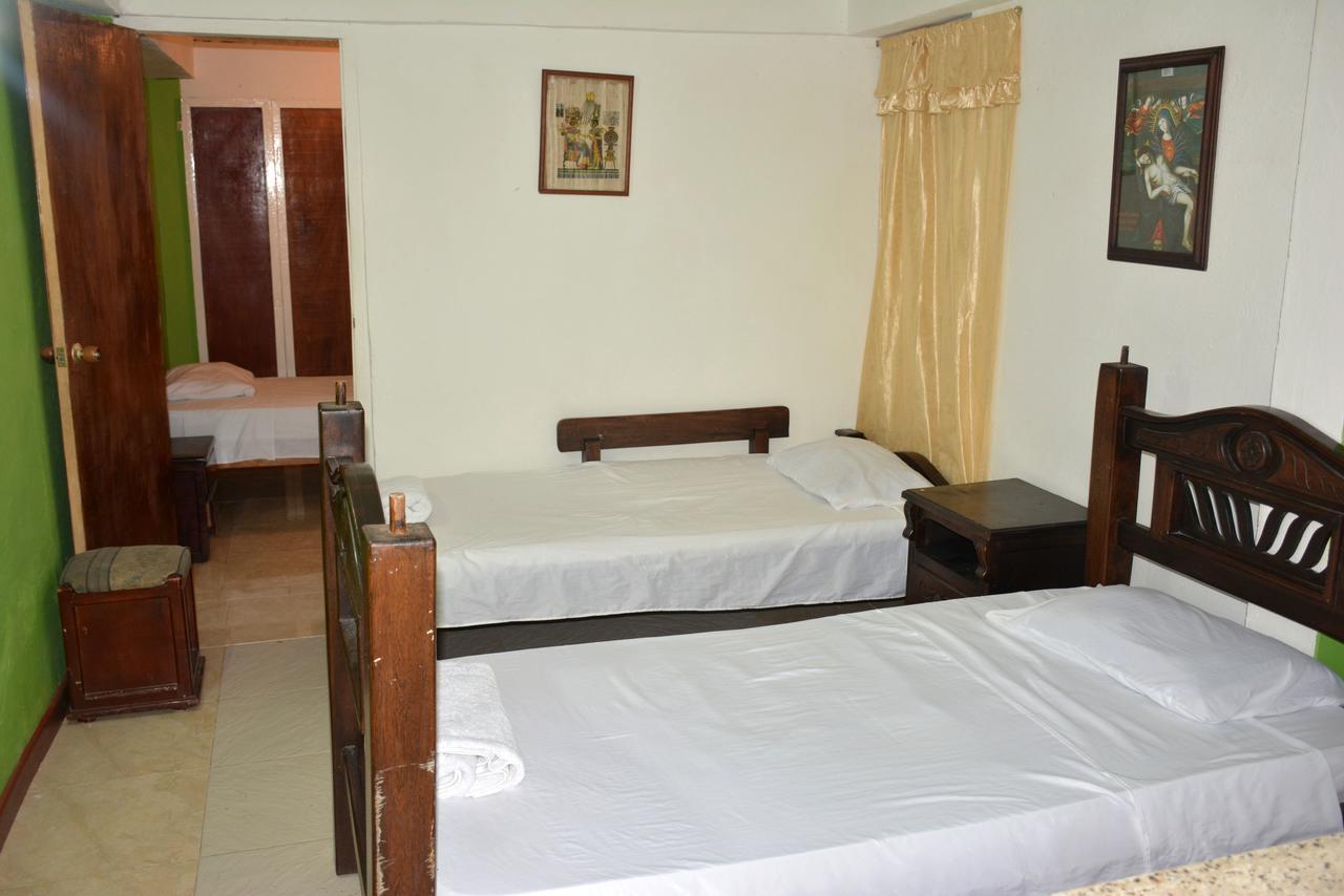 Posada Valerie Hotel Archibolds Ngoại thất bức ảnh