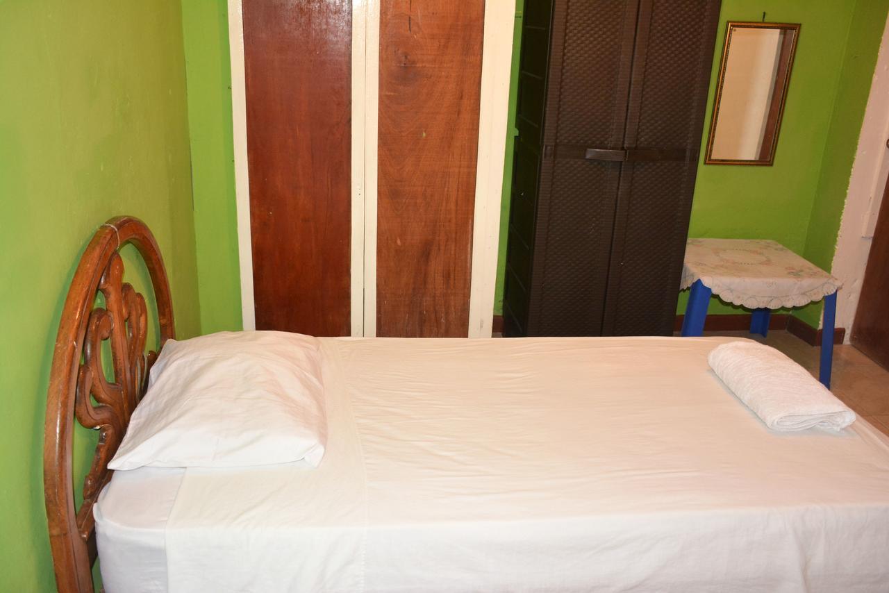 Posada Valerie Hotel Archibolds Ngoại thất bức ảnh