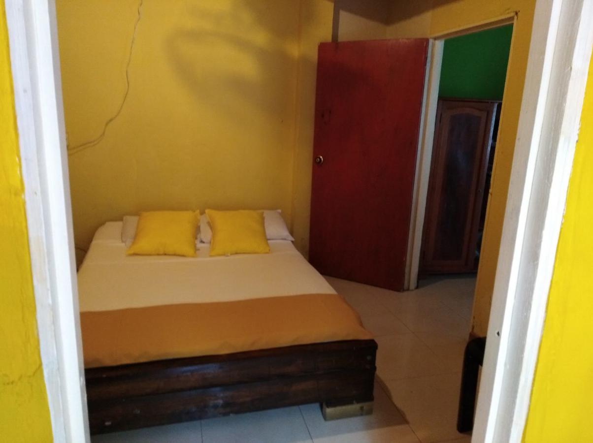 Posada Valerie Hotel Archibolds Ngoại thất bức ảnh