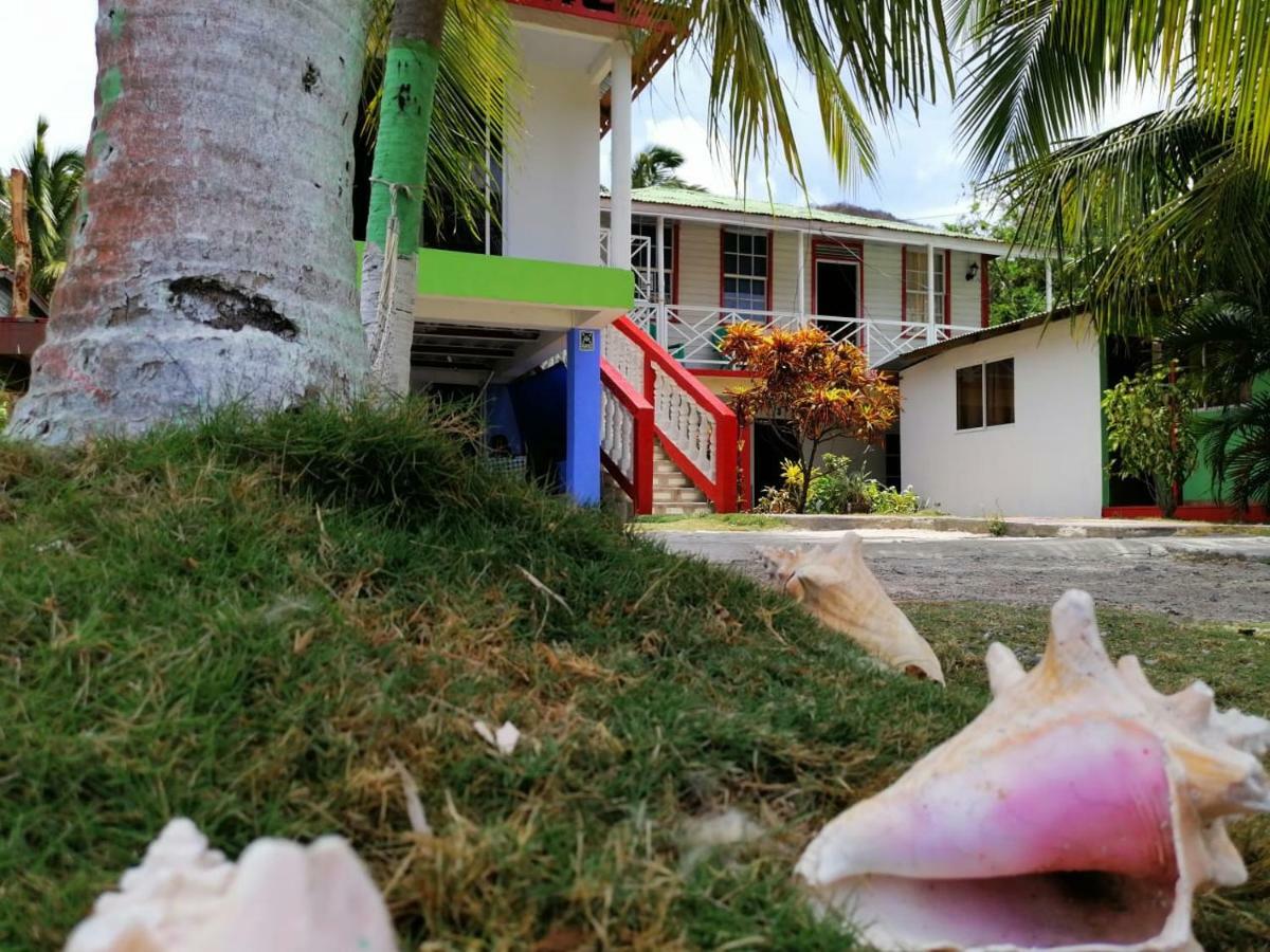 Posada Valerie Hotel Archibolds Ngoại thất bức ảnh