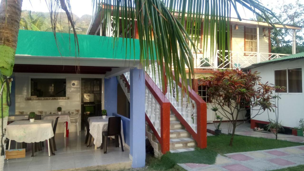 Posada Valerie Hotel Archibolds Phòng bức ảnh